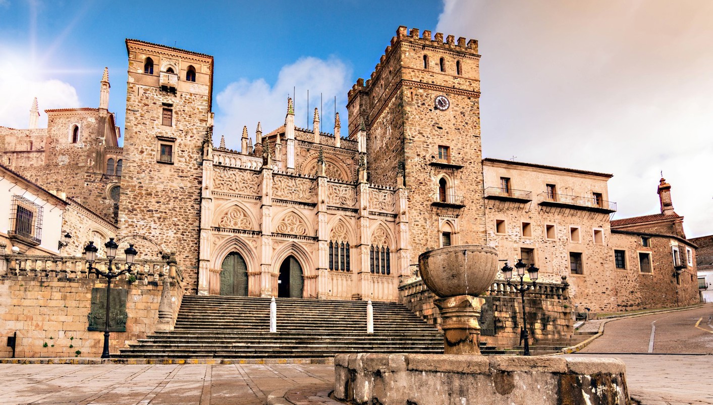 header picture of tour Essential Europe